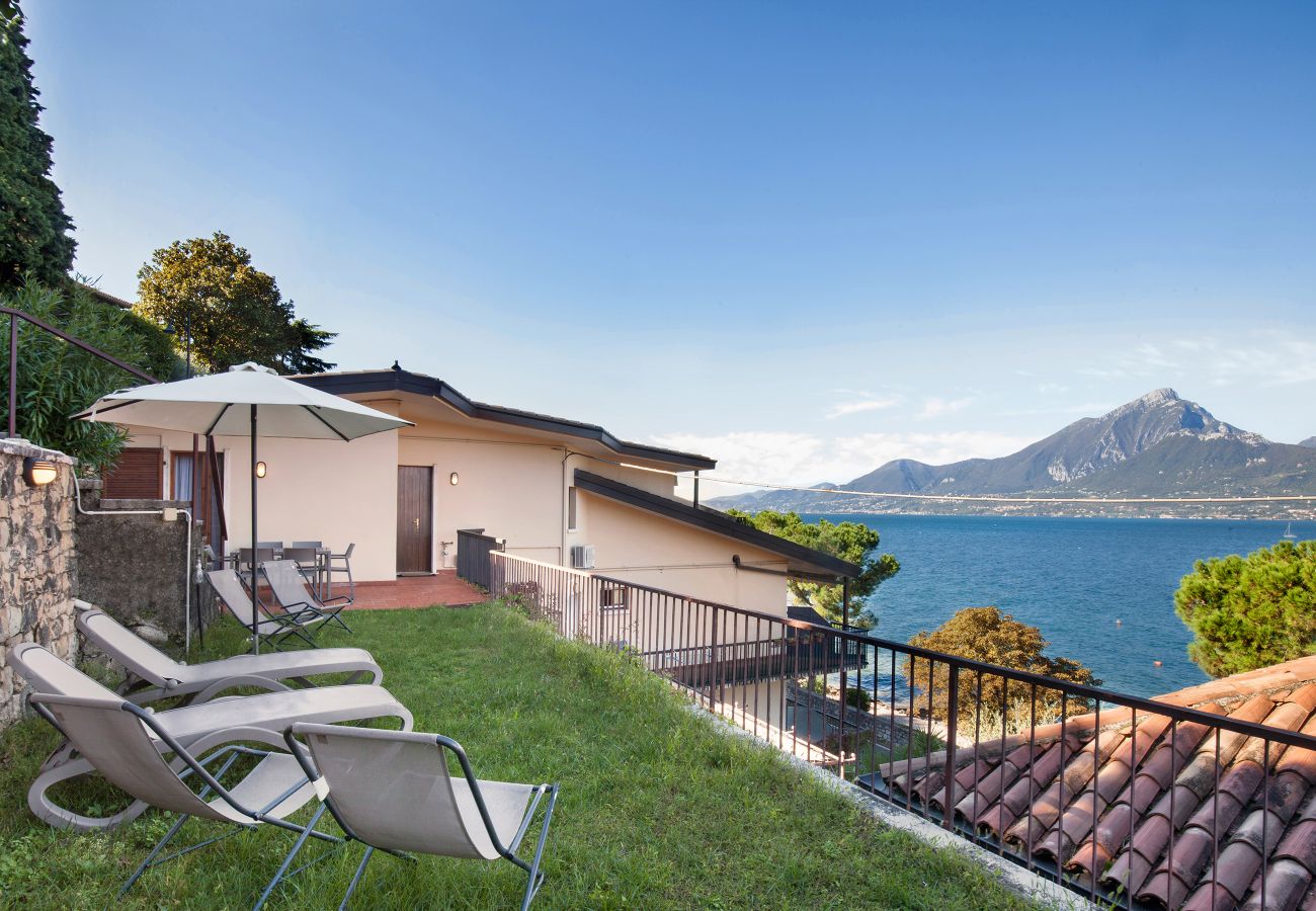 Ferienwohnung in Torri del Benaco - Greenery Loft With Lake View