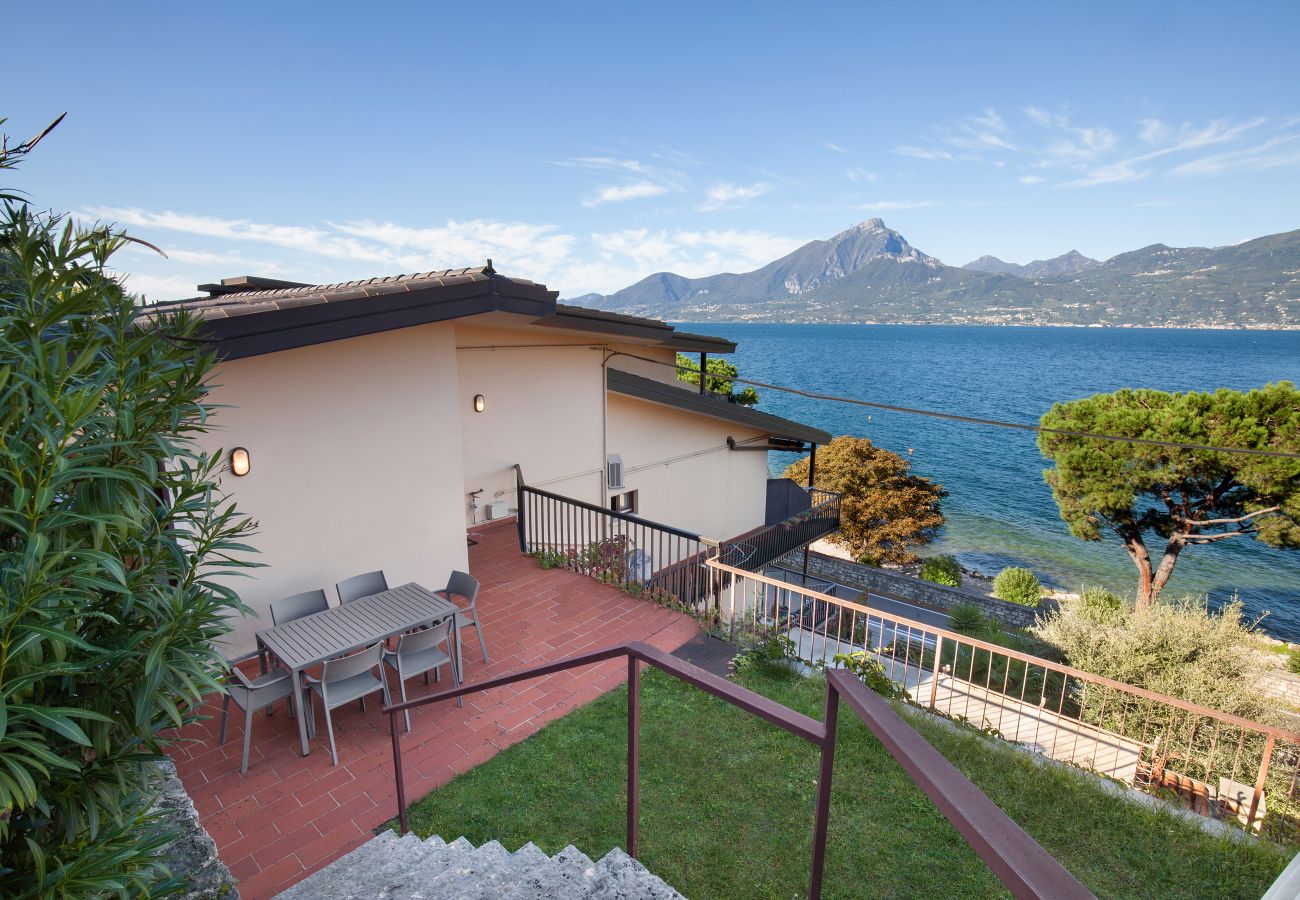 Ferienwohnung in Torri del Benaco - Greenery Loft With Lake View