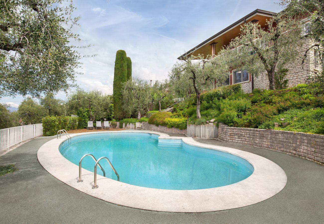Villa in Torri del Benaco - Villa Pirandello With Pool