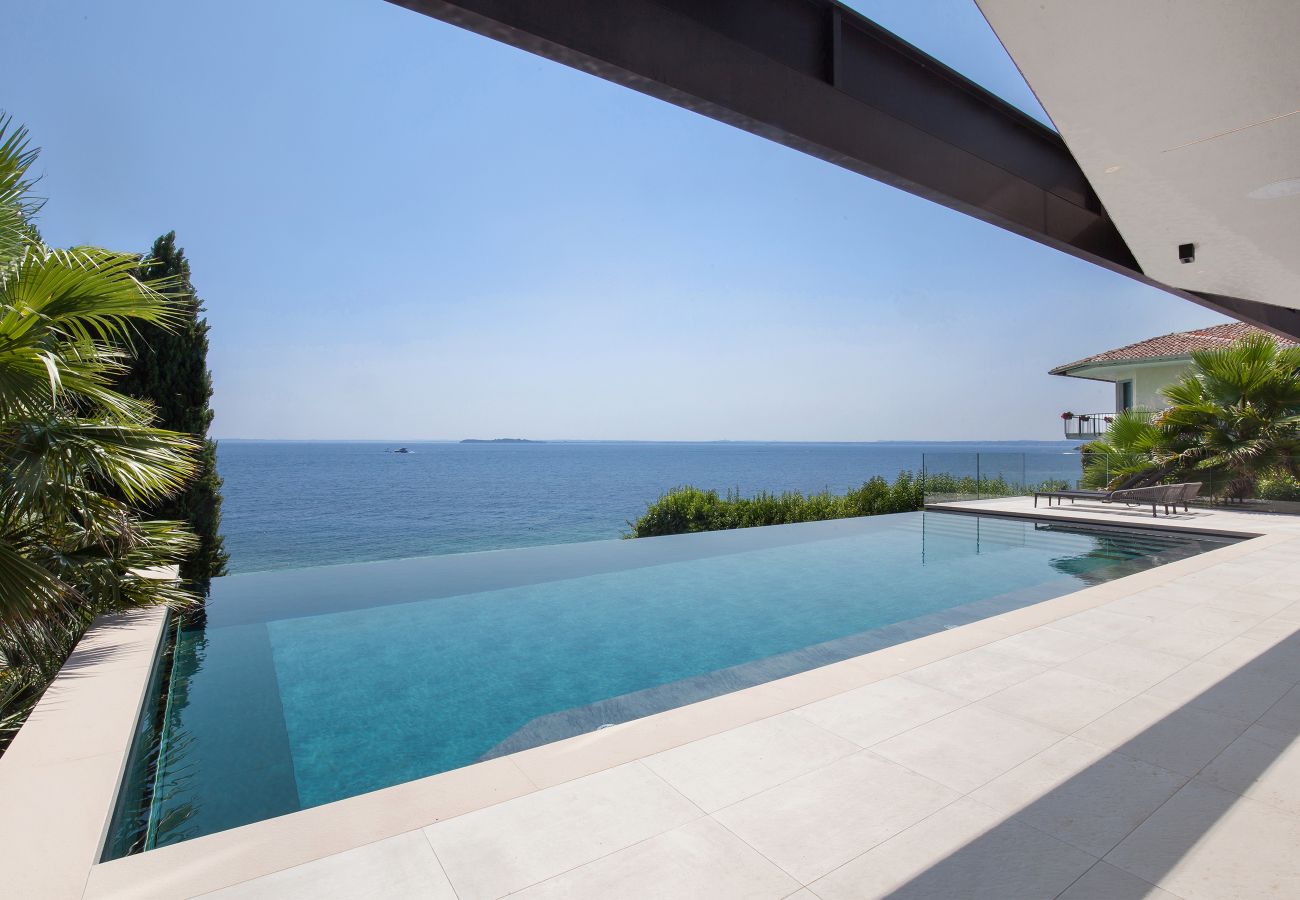 Villa a Manerba del Garda - Villa Grace with Pool on the Lake