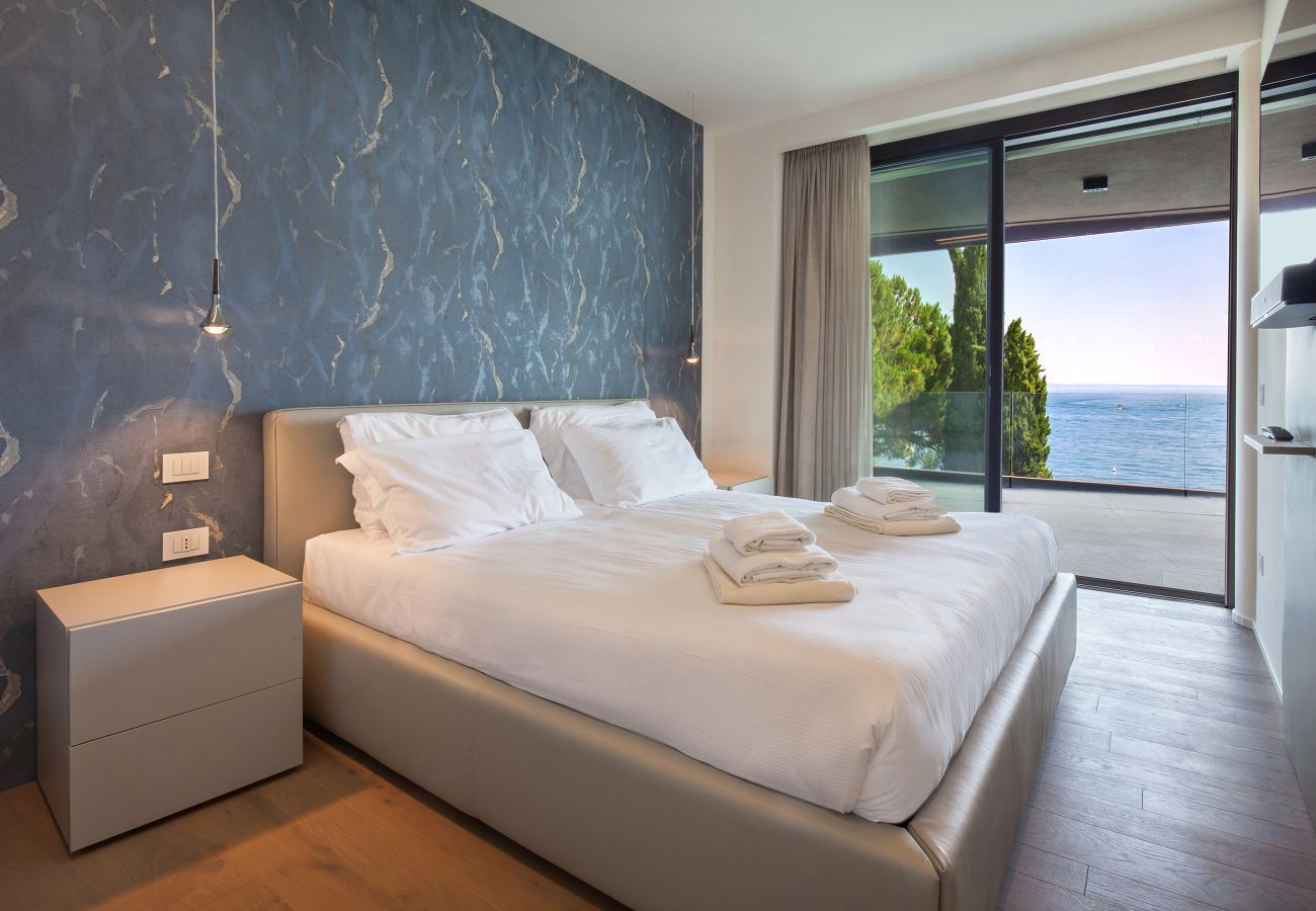 Villa a Manerba del Garda - Villa Grace with Pool on the Lake