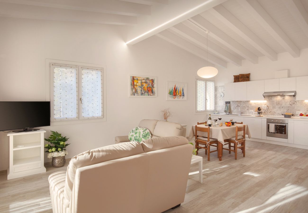 Appartamento a Costermano - White Apartment