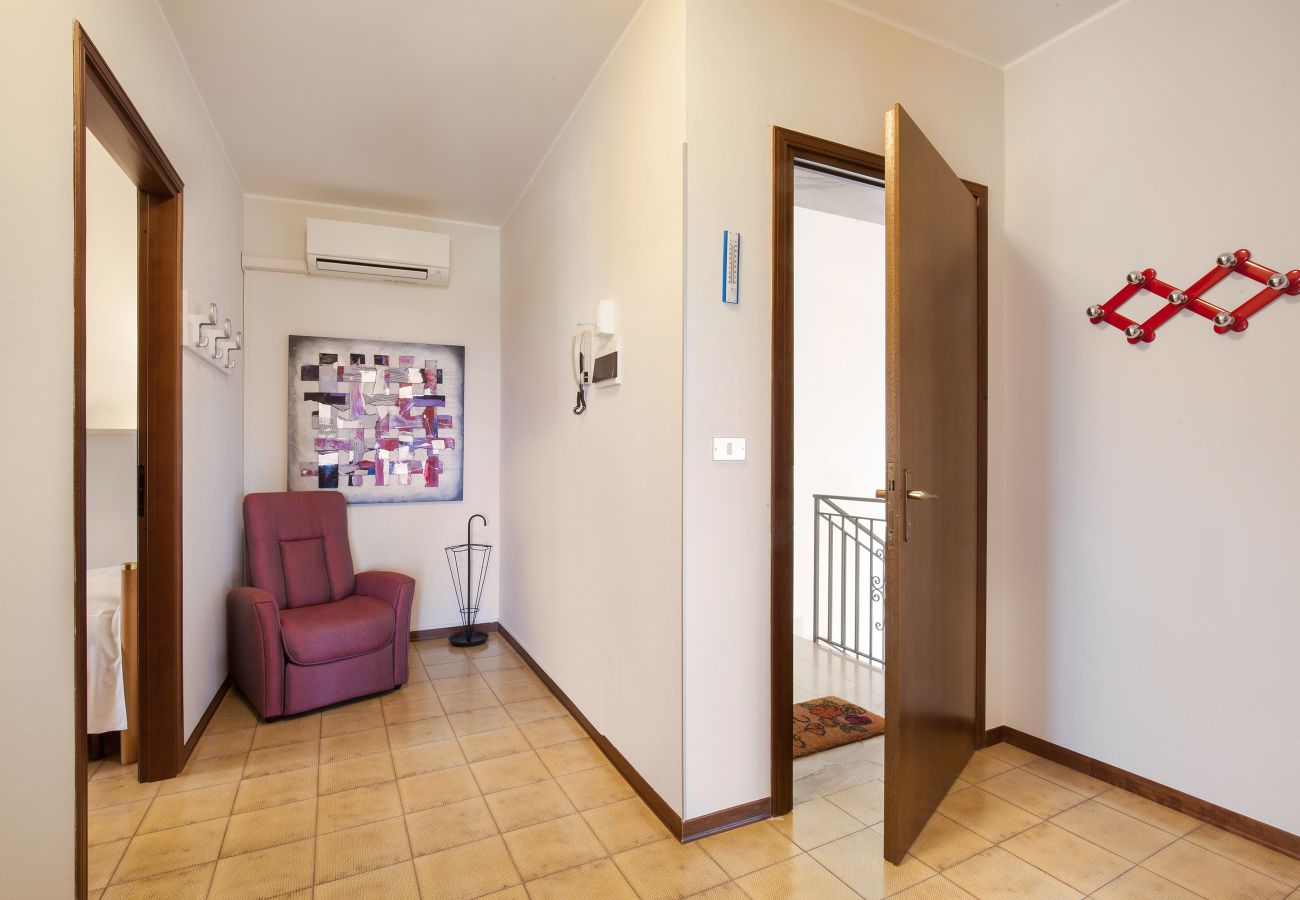 Apartment in Lazise - Apartment Rosa Noisette With Pool