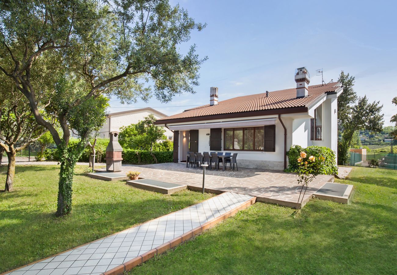 Villa in Lazise - Villa Delle Coste With Pool